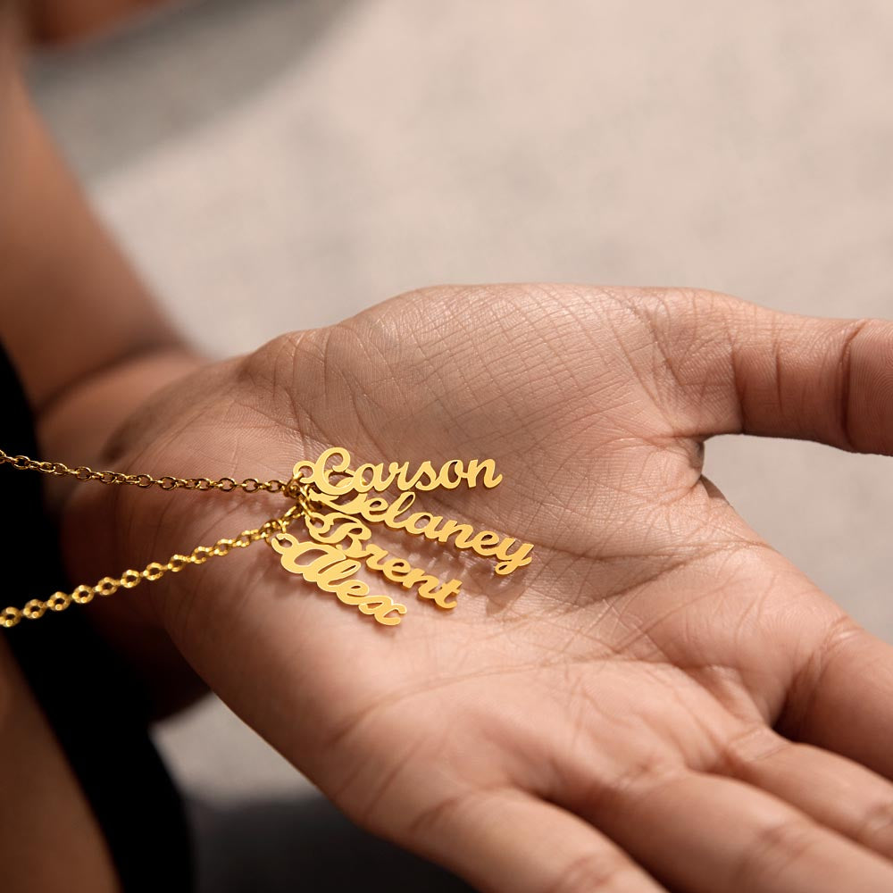 💖 “Names Close to Her Heart” – Vertical Bar Name Necklace for Mom