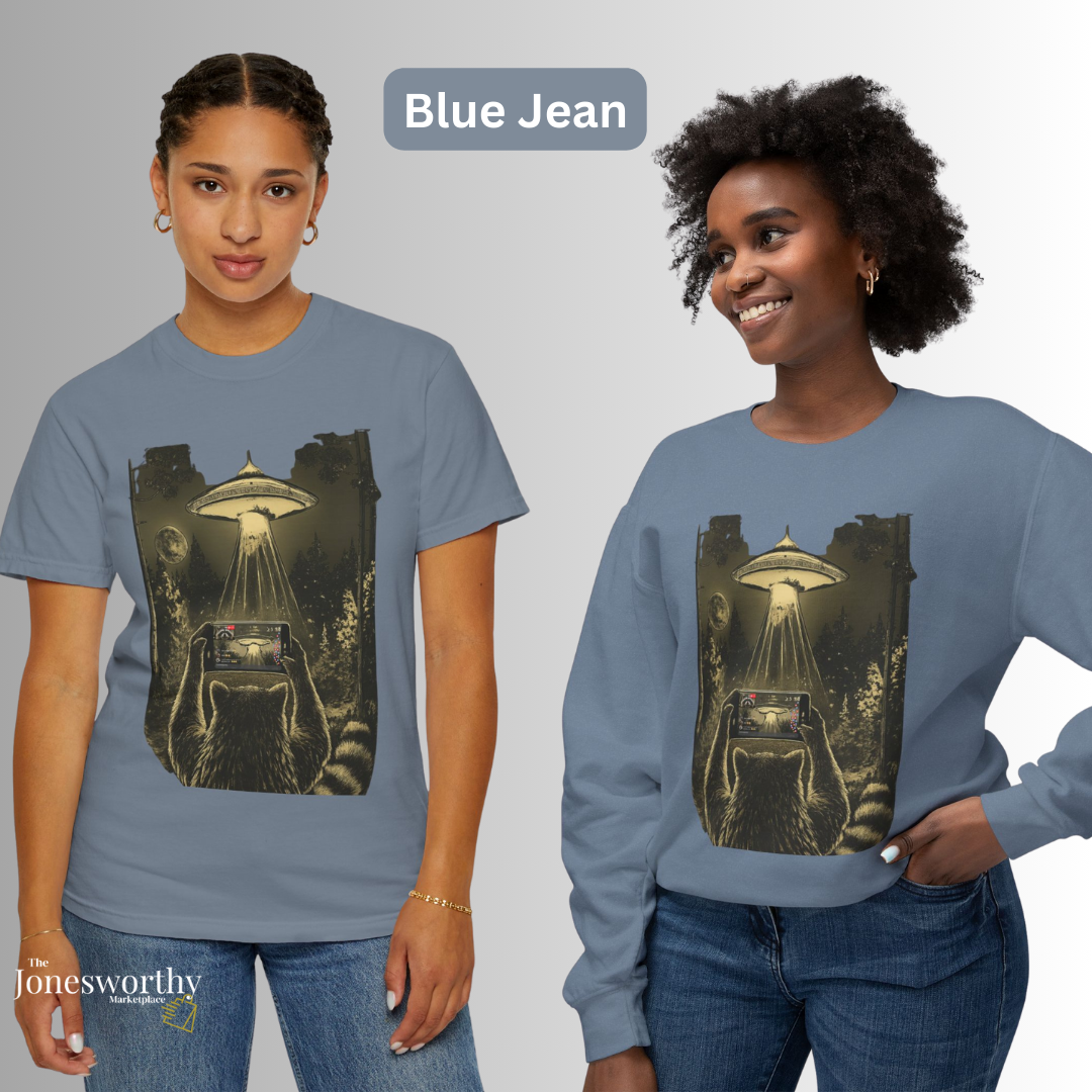 Funny  Retro Raccoon UFO Livestream Comfort Colors Shirt & Sweatshirt | Alien Live Art