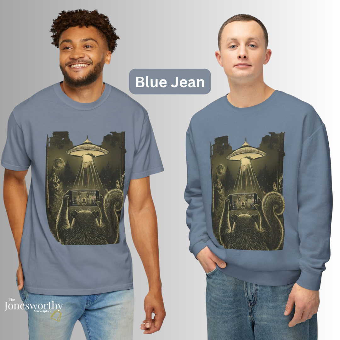 Funny Retro Squirrel Alien Reaction Comfort Colors Shirt & Sweatshirt | Retro UFO Live Moment