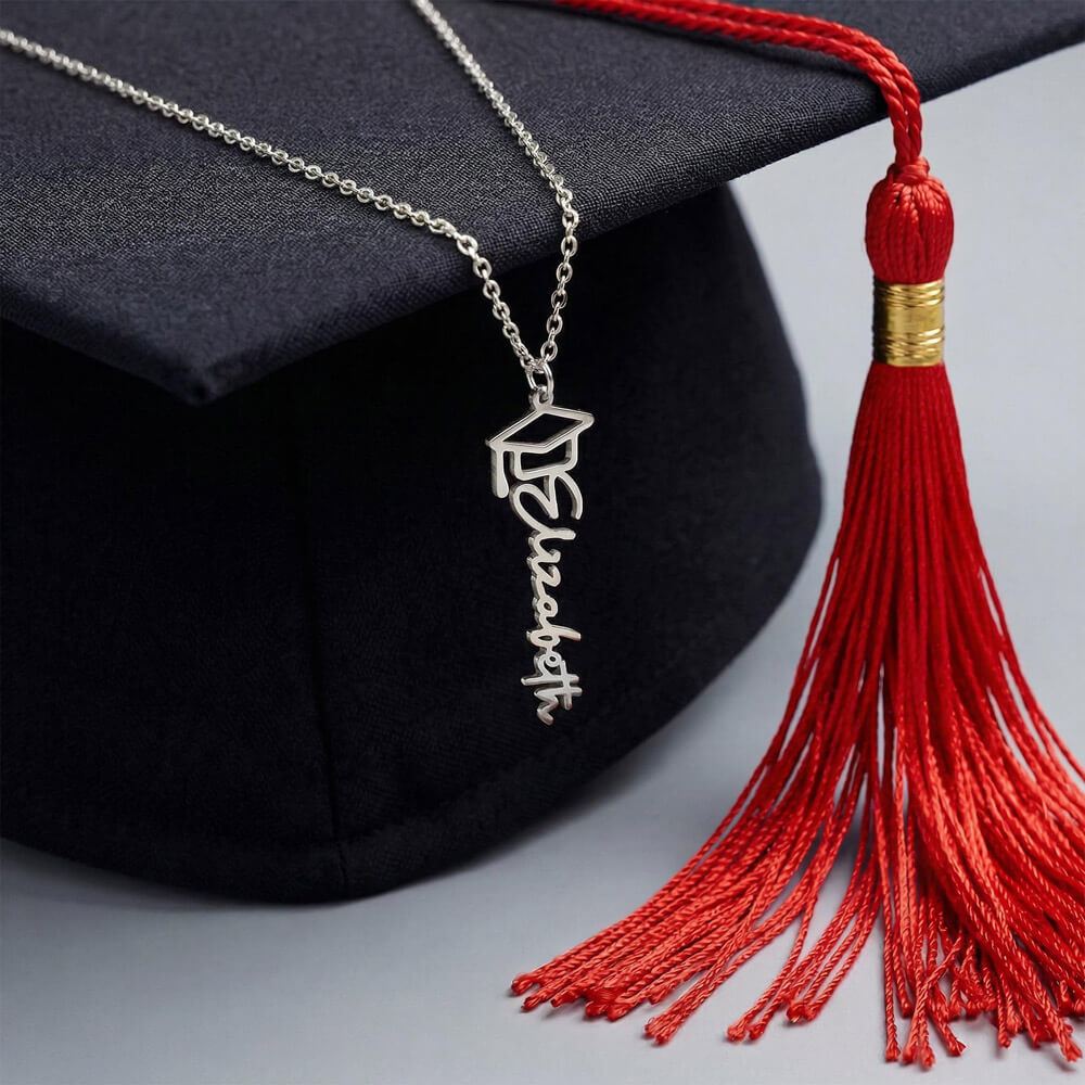 Personalized Graduation Name Necklace with Cap – Custom Graduate Gift for Her, High School & College Keepsake Jewelry, Class of 2026 Gift